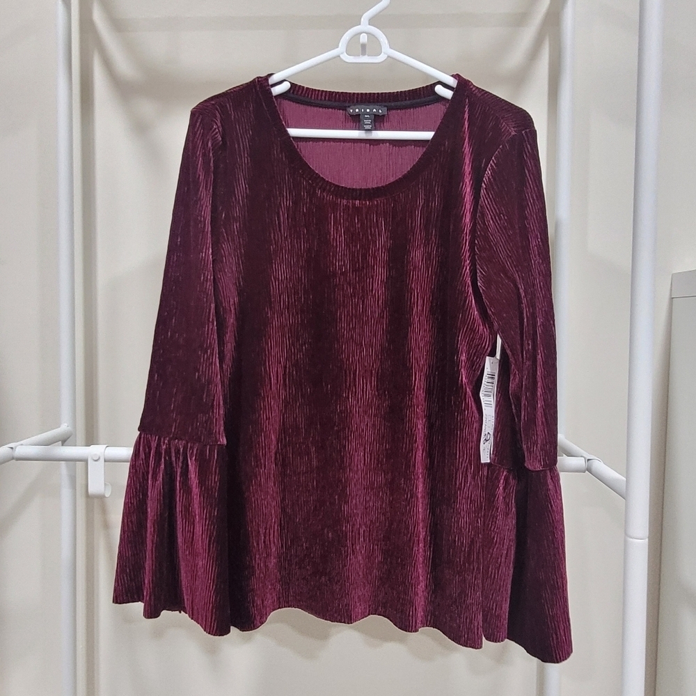 NWT Tribal Velvet crepe bell sleeved blouse. Women's 6